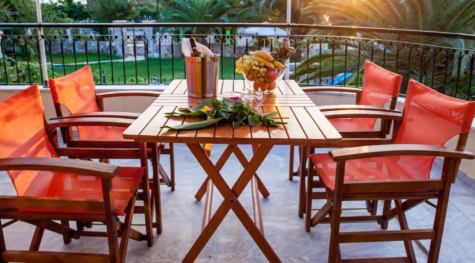 Villa Nefeli Skiathos ภายนอก รูปภาพ