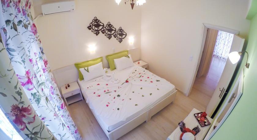 Villa Nefeli Skiathos ภายนอก รูปภาพ